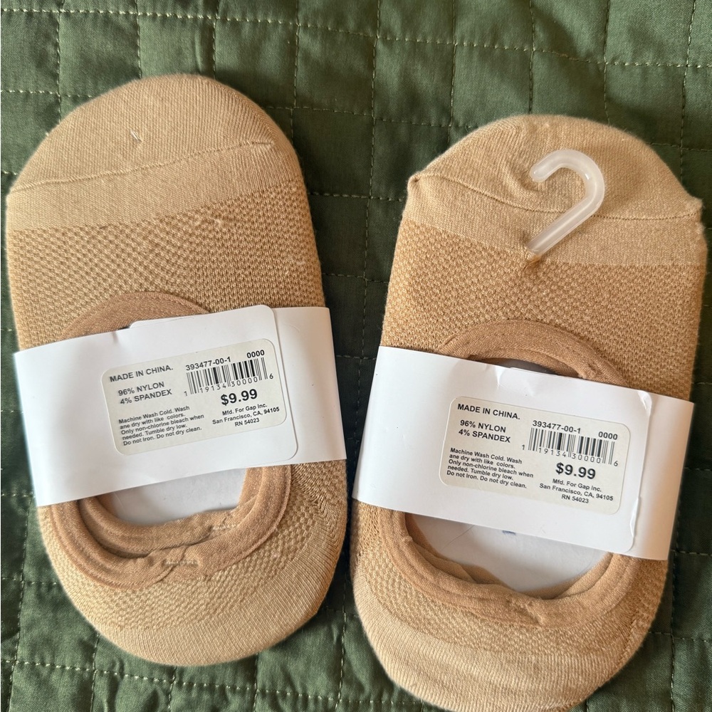 GAP Tan No-Show Socks